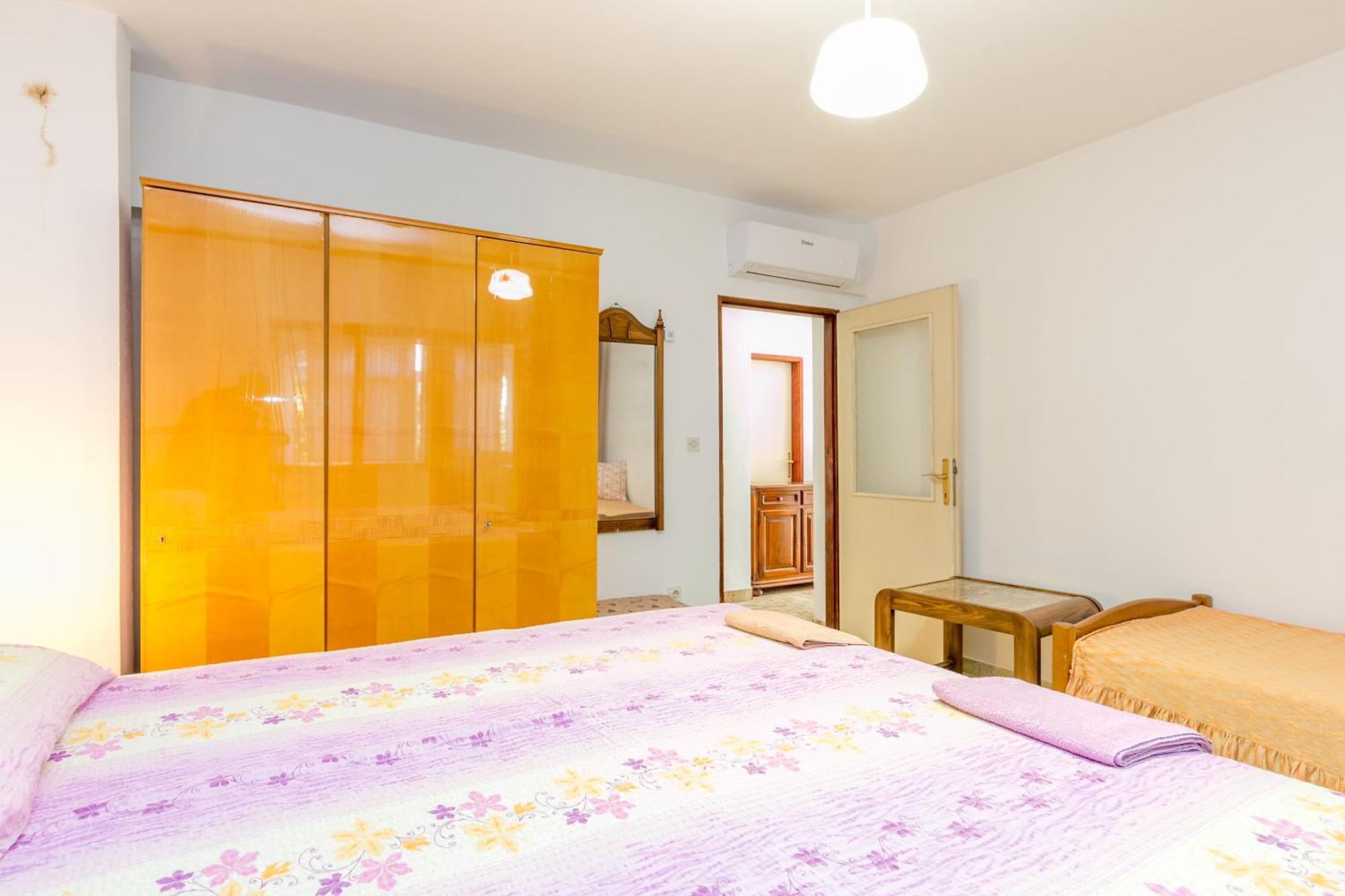 Apartments By The Sea Okrug Gornji, Ciovo - 1069 特罗吉尔 客房 照片
