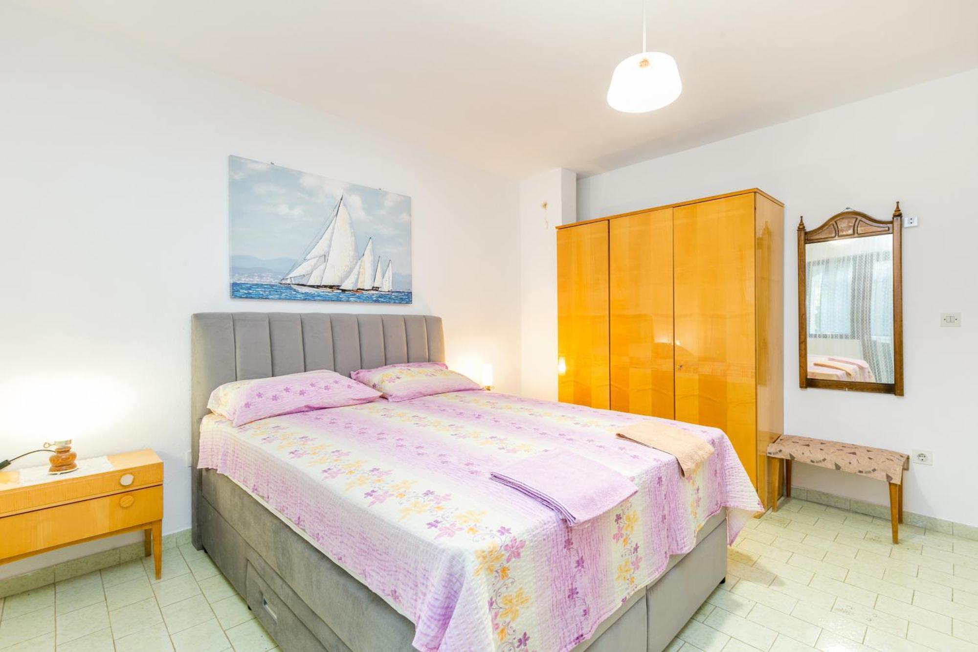 Apartments By The Sea Okrug Gornji, Ciovo - 1069 特罗吉尔 客房 照片